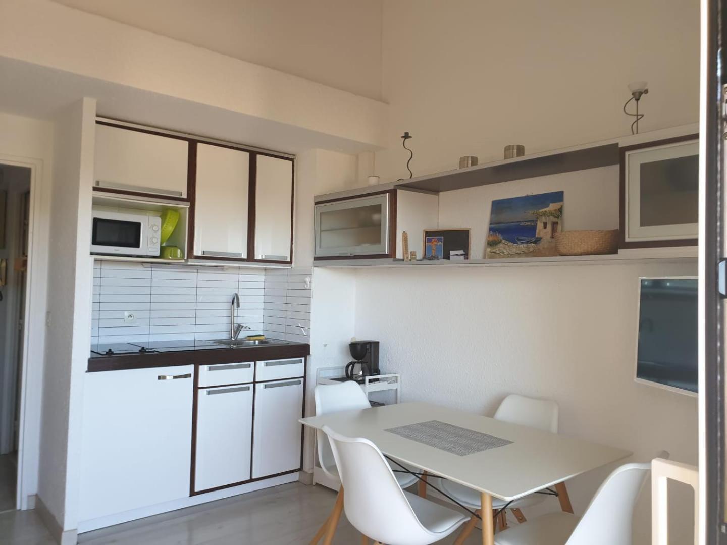 Appartement Climatise A 800M De La Plage Fréjus المظهر الخارجي الصورة